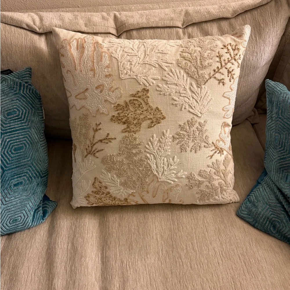 Z Gallerie Cream and Gold Accent Pillow 20” NWT